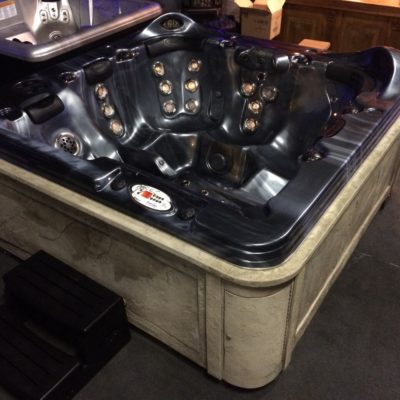 Coast spa Lanai Soundwaves 245x245x103 2 x 5 pk incredible FiberLED